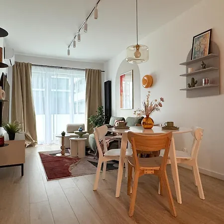 Color And Retro Global Office, Free Garage, Self Check-in Katowice