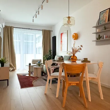 דירה Color And Retro Global Office, Free Garage, Self Check-in