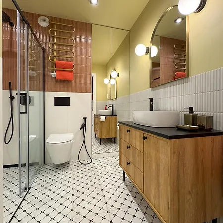 Color And Retro Global Office, Free Garage, Self Check-in דירה