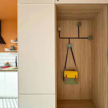 Apartamento Color And Retro Global Office, Free Garage, Self Check-in