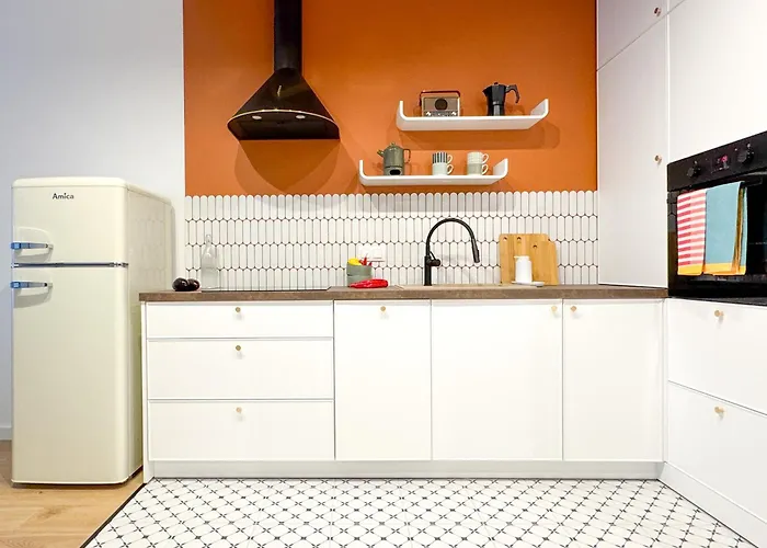 Color And Retro Global Office, Free Garage, Self Check-in 아파트 *