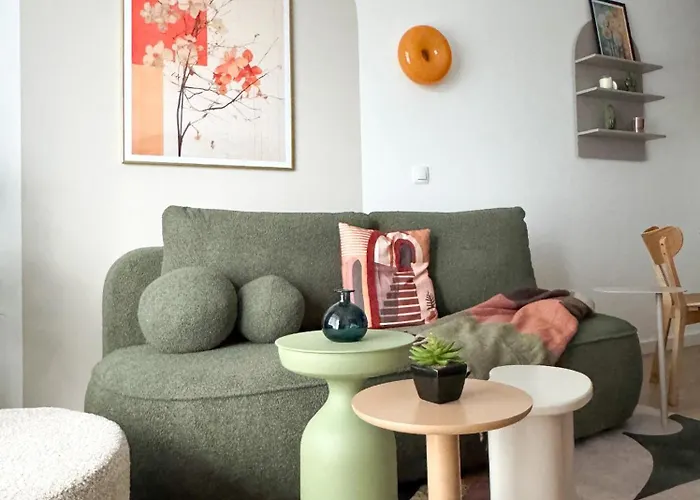 아파트 Color And Retro Global Office, Free Garage, Self Check-in *