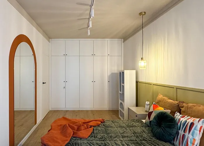 아파트 Color And Retro Global Office, Free Garage, Self Check-in *